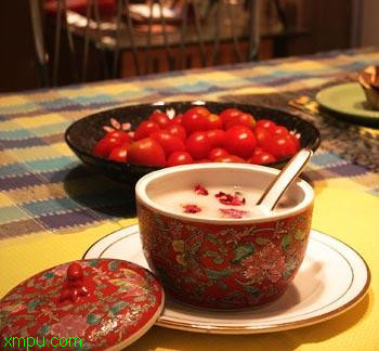 食用玫瑰花:
花卉食用玫瑰花图片资料